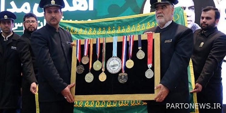 استضافة متحف الإمام الرضا عليه السلام أين يتم حفظ الأبطال / الميداليات التي تم التبرع بها للمرشد الأعلى؟