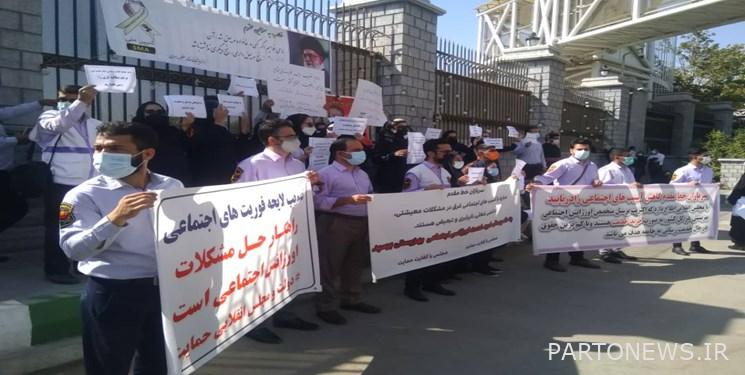 Gathering of social welfare corporate forces in protest of employment status