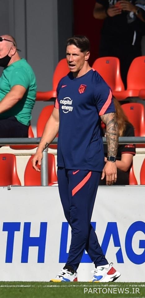 در حین بازی جوانان ، آتش برای خورشید بیرون آمد