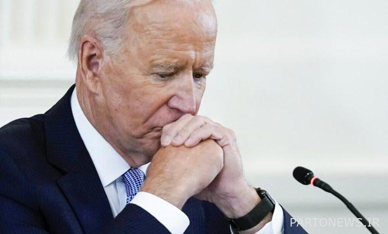 Decreasing Biden's popularity and increasing dissatisfaction with his performance