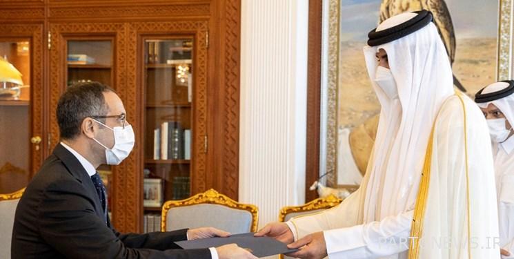پس از چهار سال؛ سفیر مصر استوارنامه خود را تقدیم امیر قطر کرد