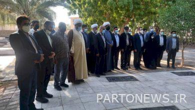 Members of the Cultural Commission of the Islamic Consultative Assembly pay tribute to the great martyr of Hormoz Island