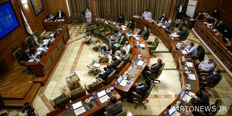 The municipality is required to employ specialized personnel in managerial positions
