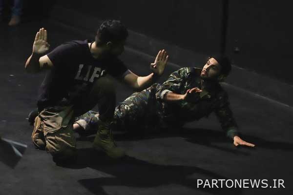 https://teater.ir/uploads/files/1400/azar-1400/پیک-نیک-در-میدان-جنگ.jpg