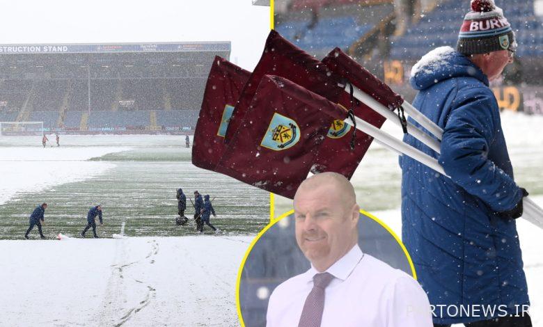 برف سنگین دیدار برنلی و تاتنهام لیگ برتر را به تعویق انداخت، اما شان دایچ فکر می‌کند که تابستان است و با پیراهن در حال بررسی زمین است.