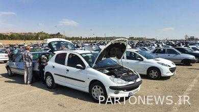 What is the reason for the difference in car prices in the factory and the market?