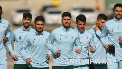 Esteghlal snow practice at Ararat Stadium