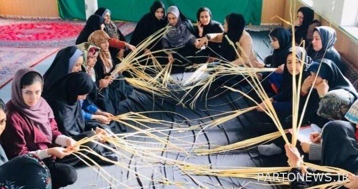 Weaving 1 - Mat weaving and marine industries heating the Bushehr villages Mat weaving