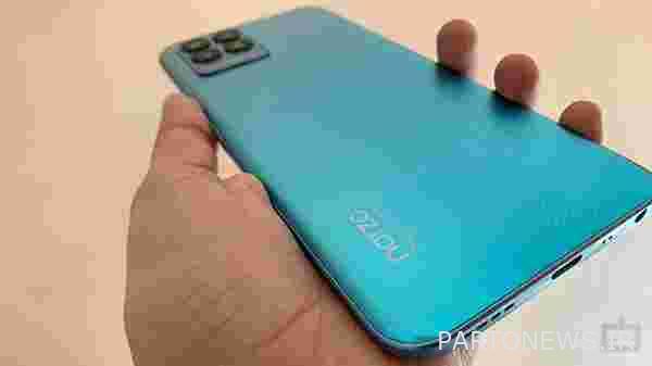 Realme Narzo 50 Design: شیک اما لکه دار