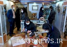 Inauguration of an exhibition of handicrafts by students of Isfahan conservatories