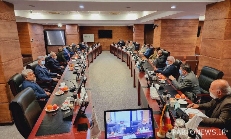 لقاء الرئيس التنفيذي لشركة التأمين الإيرانية مع قدامى المحاربين وقدامى المحاربين بمناسبة يوم المحاربين القدامى
