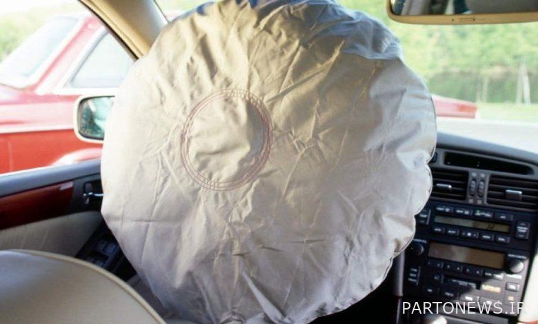 Crash at the right angle to open the car airbag