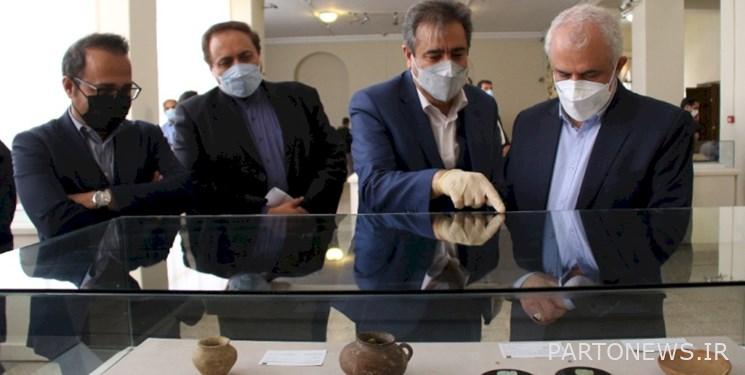 افتتاح معرض القطع الأثرية التاريخية المعادة من فرنسا في المتحف الوطني الإيراني