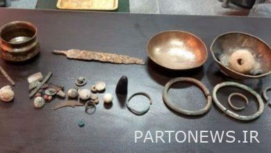 Discovery of 523 historical objects from the house of a smuggler in Gilan province