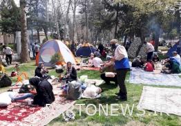 More than 2,000 tourist camps were set up in Alborz parks