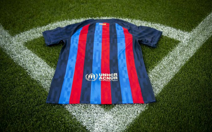 Unveiling of the new Barcelona shirt + pictures