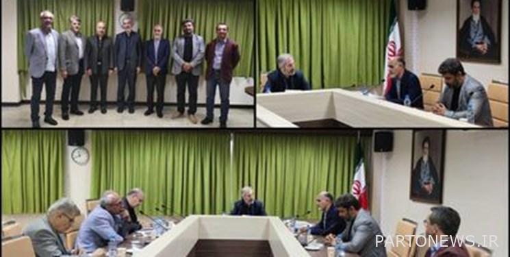 لقاء نائب وزير الفنون بالمجلس الأعلى لجمعية الخطاطين الإيرانيين