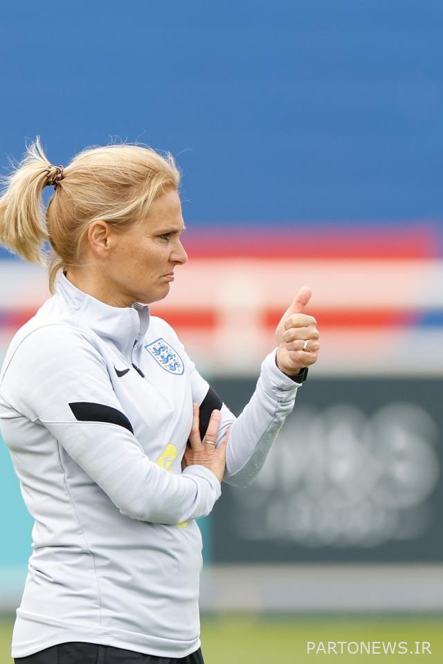 ویگمن از این مدافع به دلیل حضور آرام در تیم تمجید کرده است