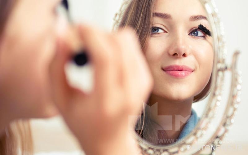 The best accessories for quick makeup at work