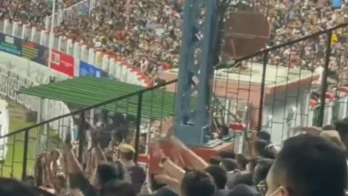 تماشا کنید: هواداران در ایمفال در جریان بازی جام دیورند، موج مکزیکی برقی را اجرا می کنند | اخبار فوتبال