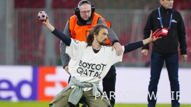 بازی کپنهاگ و بوروسیا دورتموند در لیگ قهرمانان اروپا توسط معترض جام جهانی قطر با پیراهن «بایکوت قطر» و خون تقلبی روی دستان در زمین متوقف شد.