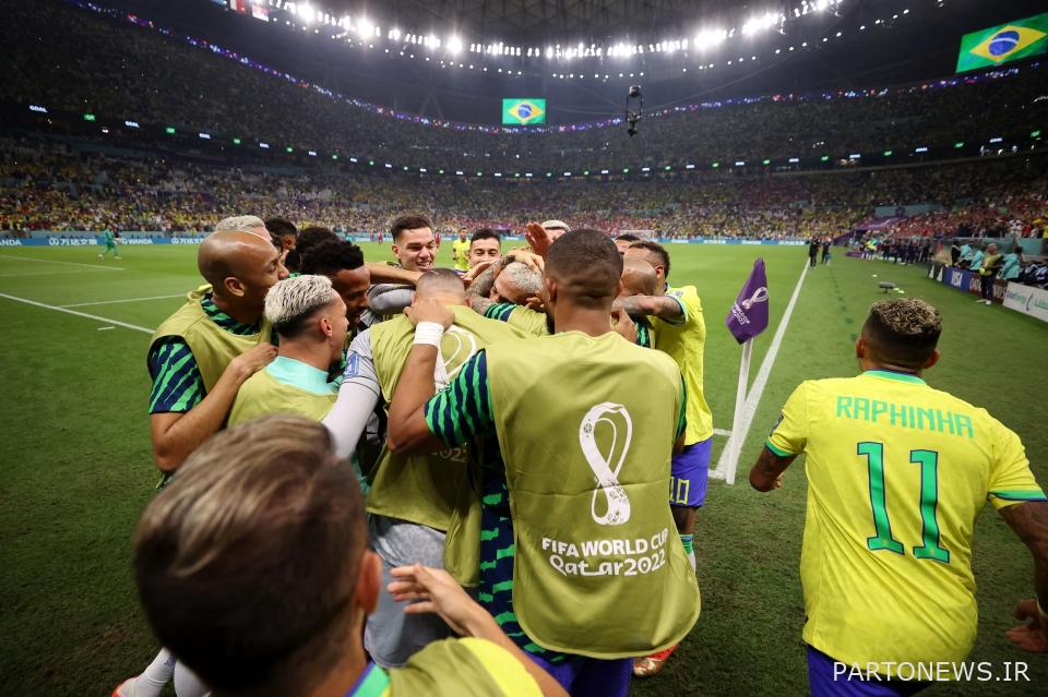 ریچارلیسون پس از گلزنی توسط هم تیمی های برزیلی خود مورد حمله قرار گرفت