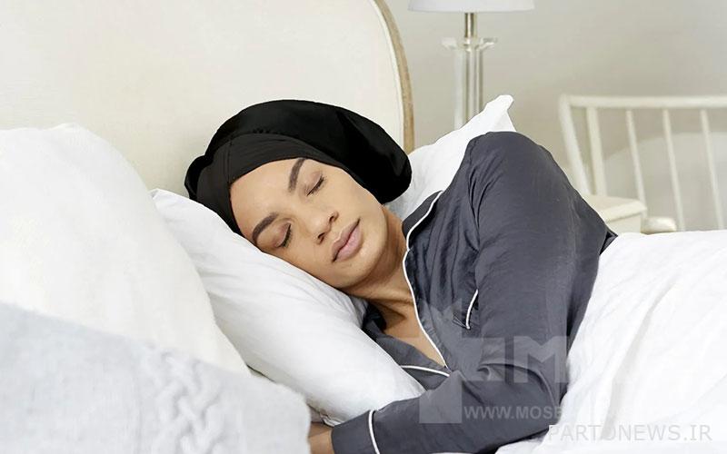 Sleeping with a scarf or hat