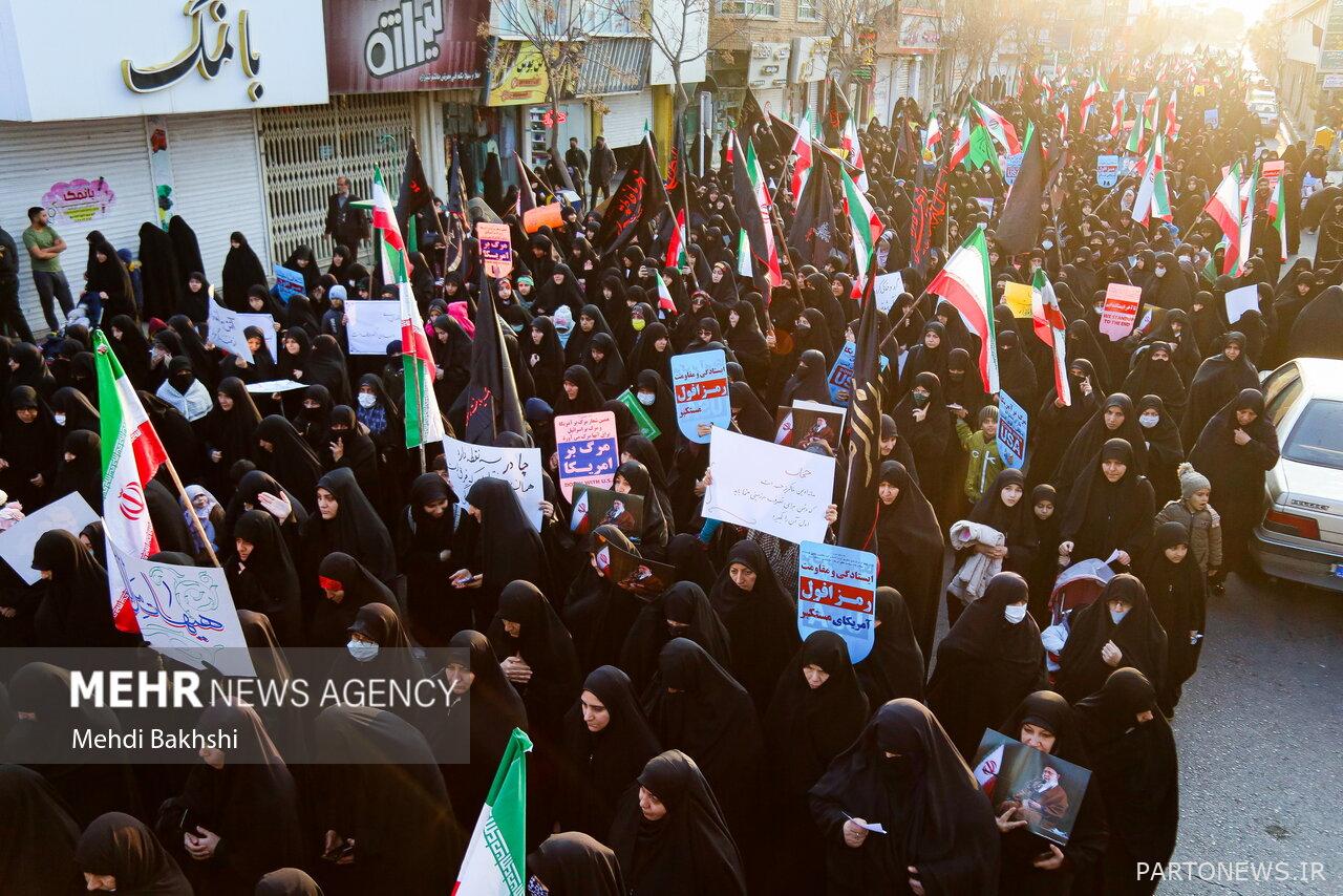   The large presence of women from the origin of the revolution in defense of hijab and chastity