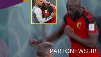 روملو لوکاکو خشمگین با مشت به دوش می زند و توسط تیری هانری مربی تیمش دلداری می دهد زیرا بلژیک از جام جهانی خارج شد و این مهاجم در بازی مقابل کرواسی از دست داد.