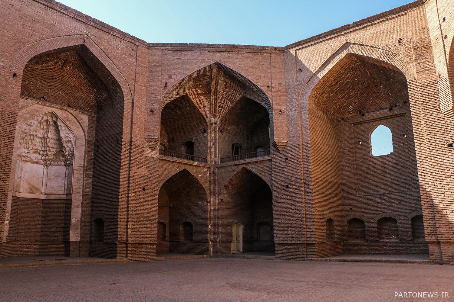 Khoi historical market, a building left over from the Safavid era with 5 caravanserais