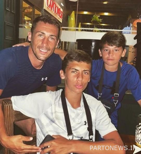 او مطمئن است که برادرانش از اشتباهات او درس گرفته اند