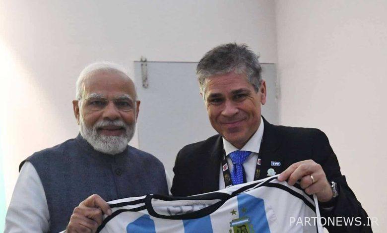 نخست وزیر مودی پیراهن مسی آرژانتین را به عنوان هدیه دریافت کرد | اخبار فوتبال