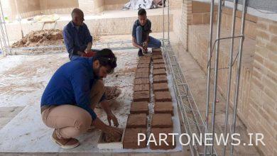 Welcoming tourists to the experience-oriented pottery workshop in Ardakan