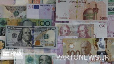 استقرار سعر الدولار في أول يوم تداول لعام 1402