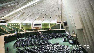 تُمنح سيارات المناطق الحرة لوحات ترخيص / تصريح من البرلمان لوزارة الأمن لاستيراد السيارات المستعملة