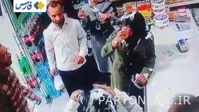 وصدر أمر بإلقاء القبض على الشخص الذي حرم الإنكار بشكل غير معتاد وامرأتين مخالفتين للقانون