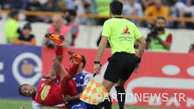 مشجع المصارعة في ديربي 100 حسب الصورة