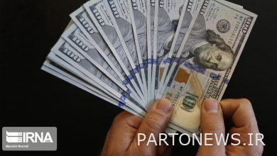 بلغ سعر الدولار في مركز صرف العملات والذهب 42.290 تومان