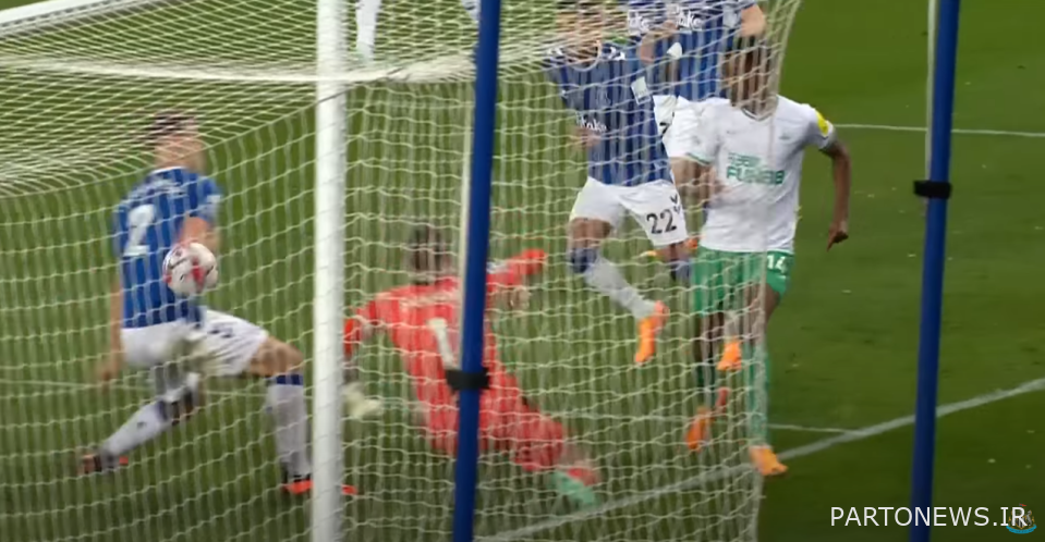 بازی های تکراری لمس قابل توجهی از آرنج تارکوفسکی را نشان داد