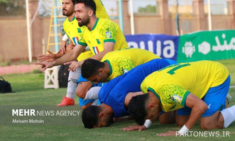 Tears and smiles of Naftabadan players