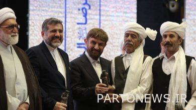 من هم الفنانون الذين حصلوا على علامة "التفاني"؟