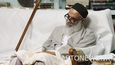 What works and actors have addressed the life of Imam Khomeini (RA)?