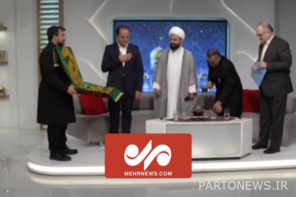 مفاجأة الحائز على الميدالية الروبوتية في البث المباشر لبرنامج تلفزيوني - وكالة مهر للأنباء  إيران وأخبار العالم