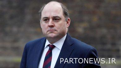 British defense minister resigns