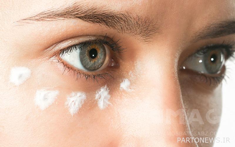 Apply eye cream close to the eyes