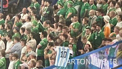 تمسخر هواداران ایرلندی فرانسه با پیراهن لیونل مسی آرژانتین در مسابقات مقدماتی یورو |  اخبار فوتبال