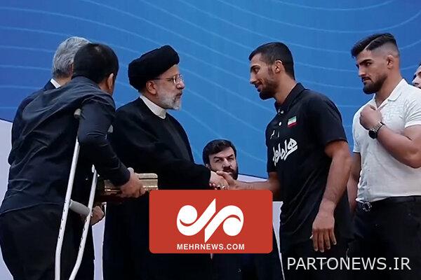 The conversation of Alireza Debir and members of the national wrestling team with the President - Mehr news agency  Iran and world's news