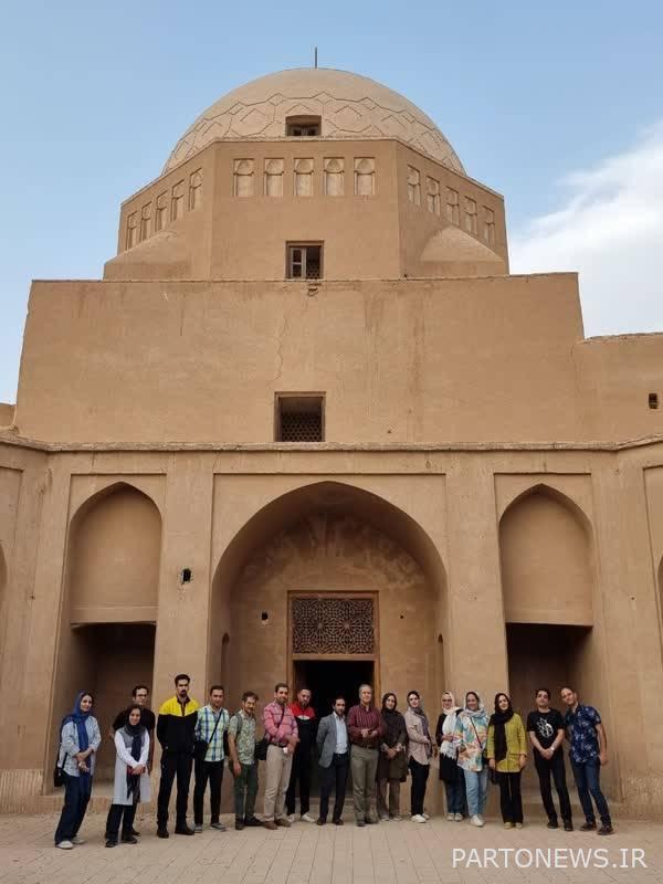 إحياء ذكرى يوم حافظ في يزد من خلال إقامة فعالية حافظ كردي