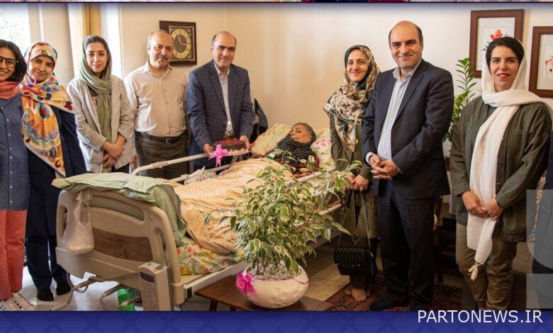 إقامة حفلة عيد ميلاد لمريض في المنزل من قبل شركة سرمد للتأمين