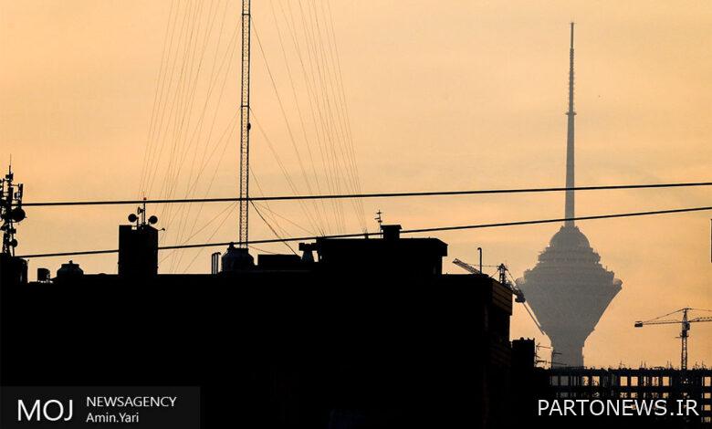 Tehran's air quality on December 10, 1402 / Tehran's air quality index is at 121 and unhealthy